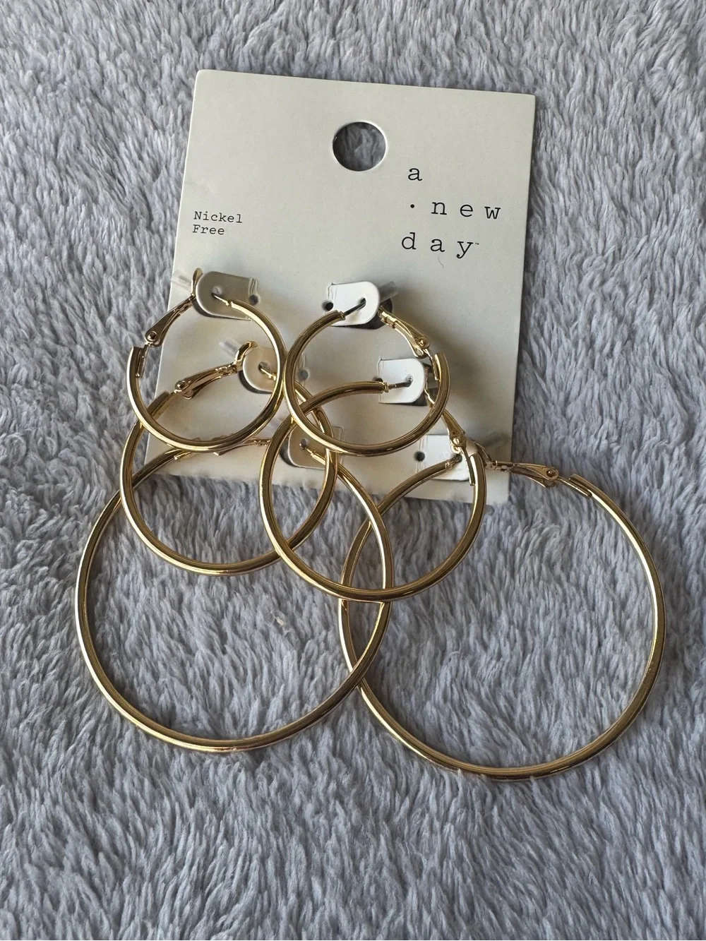 Lot of 6 A New Day Gold Toned Earrings Various Styles - Picture 8 of 10